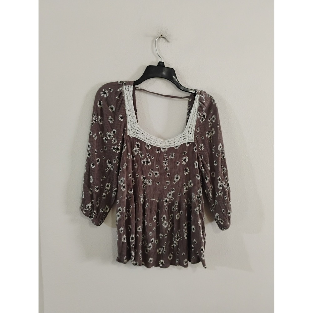 Maurices Floral Crochet Lace Trim Babydoll Top Mauve Brown Daisy Print Medium